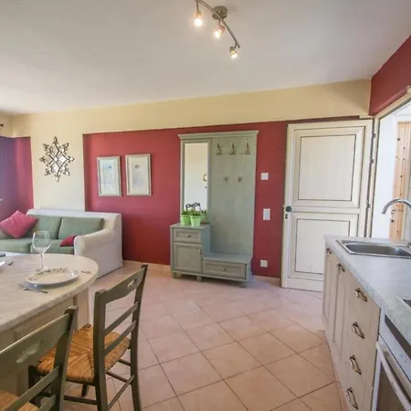 Monte Elias Apartment *